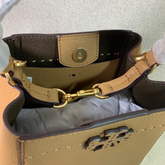 Tory Burch McGraw Tiramisu Tan Leather Small Bucket Tote/Crossbody Bag + Wallet - Picture 8 of 15